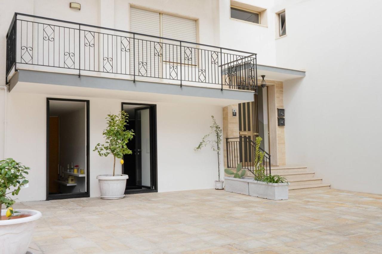Wepuglia - Dimore Museum Apartment Polignano a Mare Bagian luar foto